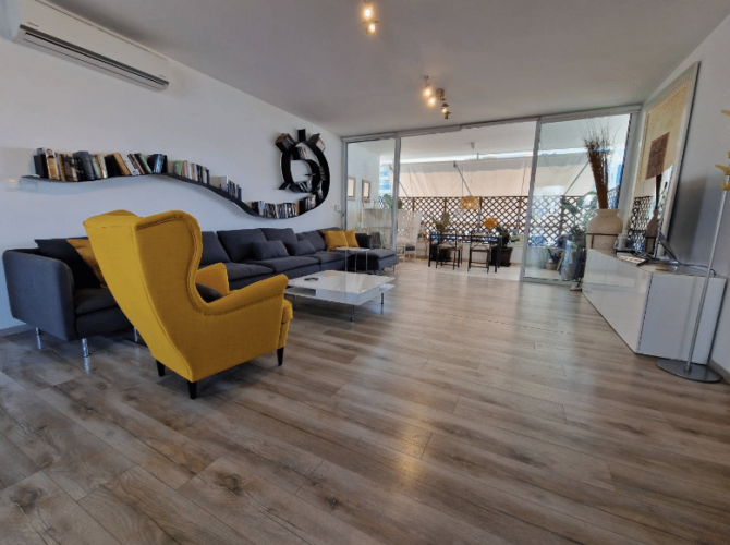 Limassol Property 3 Bedroom Apartment Seafront