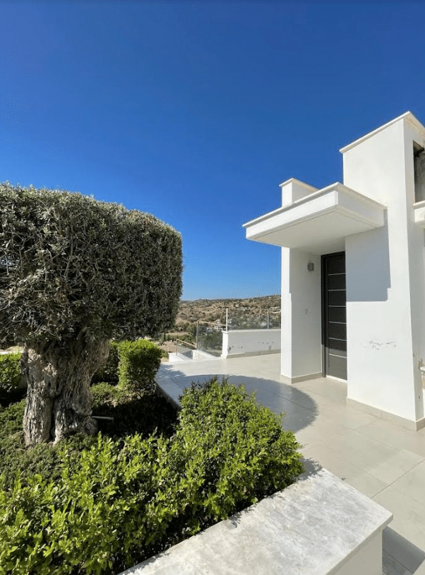 Limassol Property 5 Bedroom Gorgeous Villa in Pyrgos
