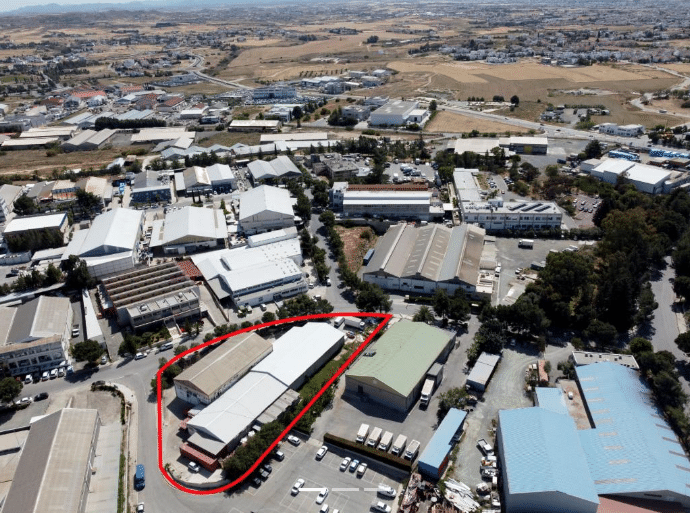Nicosia Property Industrial Warehouse – 2.081 m2 in Strovolos