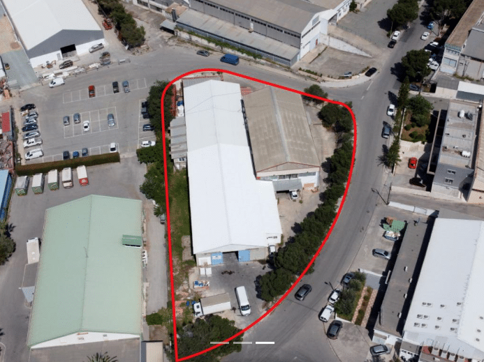 Nicosia Property Industrial Warehouse – 2.081 m2 in Strovolos