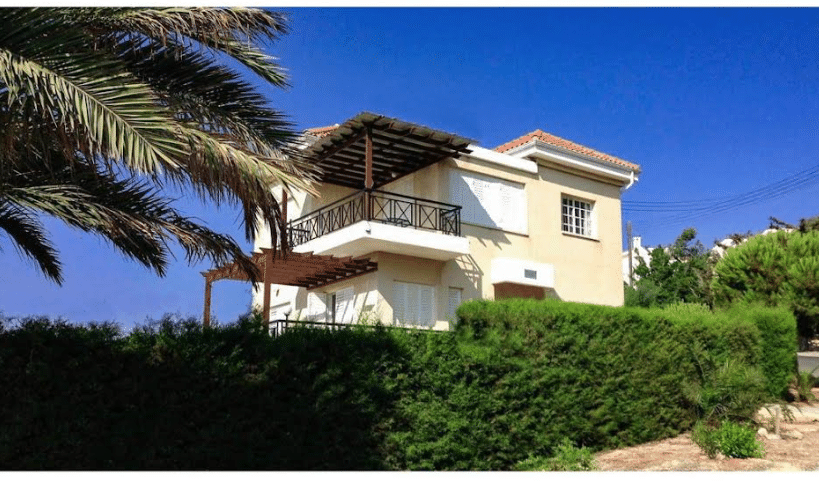 Limassol Property Beautiful 2 Bedroom Apartment in Pissouri