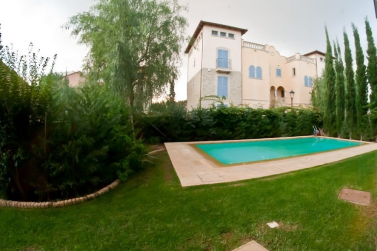 Limassol Property Three Bedroom Ground Floor Apartment
