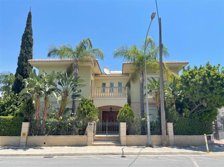 Limassol Property Exclusive Villa Near The Beach