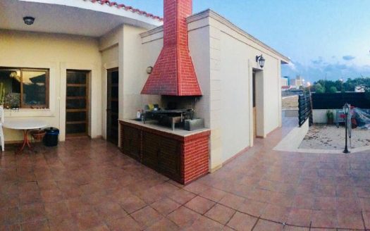 Limassol Property Attractive Four Bedroom Villa Located In Zakaki
