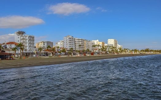 Larnaca beach
