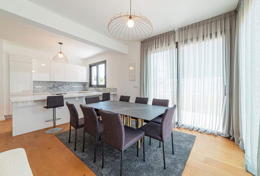 Limassol Property Luxury 3 Bedroom Apartment