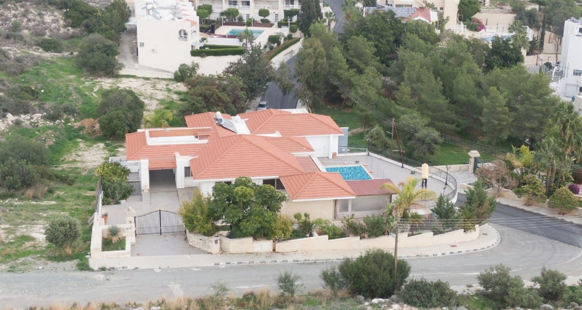 Limassol Property Six Bedroom Villa With Annex