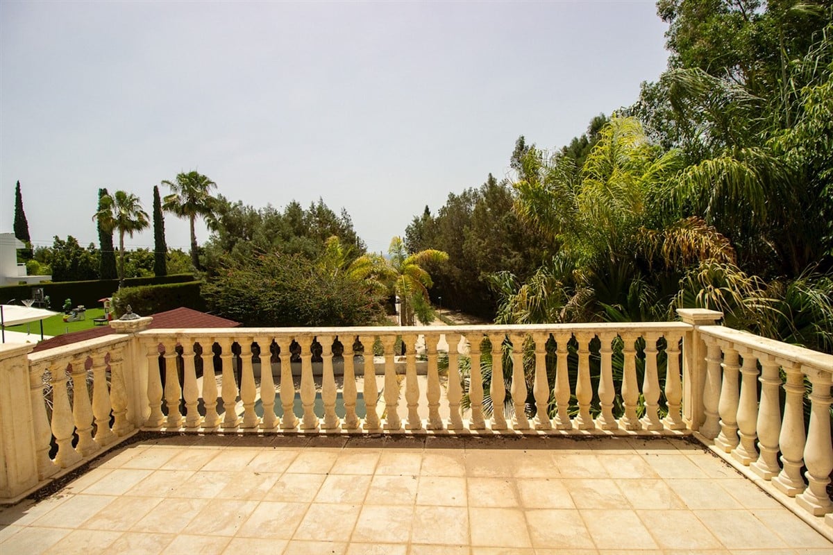Limassol Property Five Bedroom Villa