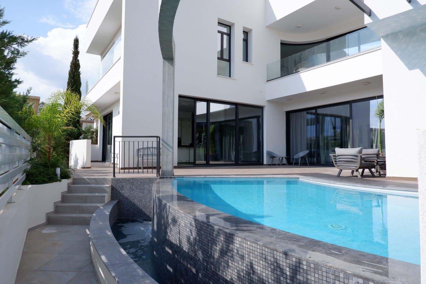 Limassol Property 5 Bedroom Mansion In Germasogeia Area