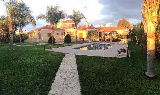 Limassol Property Attractive Four Bedroom Villa Located In Zakaki