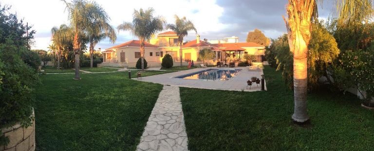 Limassol Property Attractive Four Bedroom Villa Located In Zakaki