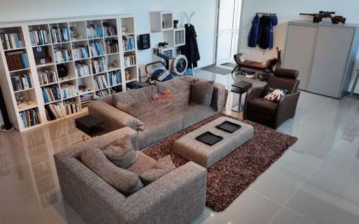 Larnaca Property Luxury Five Bedroom Villa