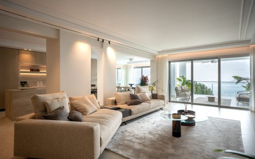 Limassol Property 4 Bedroom Seafront Apartment