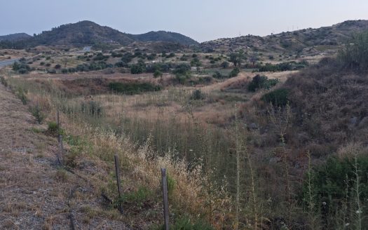 Limassol Property Land in Eptagonia- 4.558 m2
