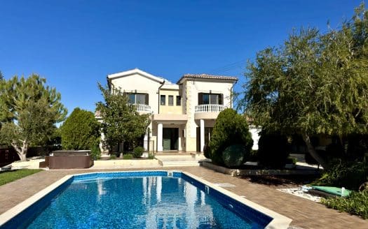 Paphos Property Four Bedroom House in Golf Resort