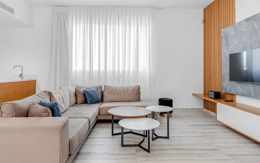 Limassol Property Elegant Three Bedroom Apartment