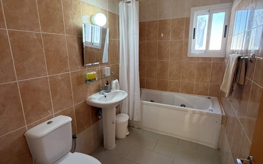 Paphos Property Spacious Three Bedroom Apartment