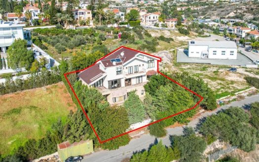 Limassol Property Four Bedroom House in Kalogirou