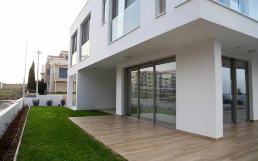 Famagusta Property Seafront Seven Bedroom Villa
