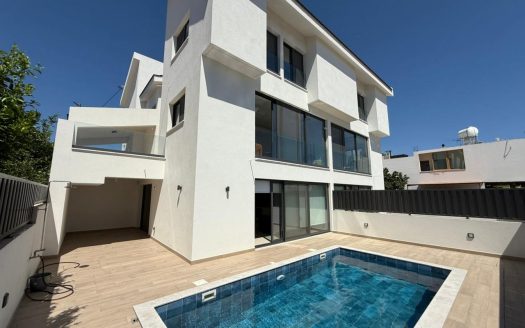 Paphos Property Modern Five Bedroom Villa