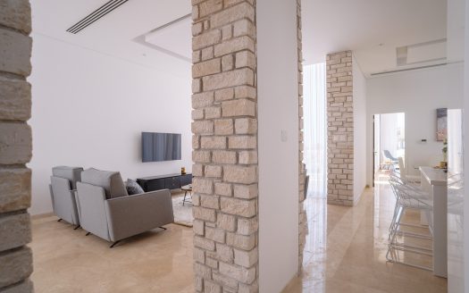 Paphos Property Beautiful Five Bedroom Villa