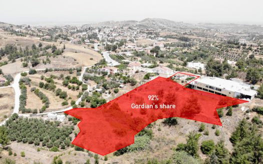 Shared residential field in Agia Marina Xyliatou, Nicosia