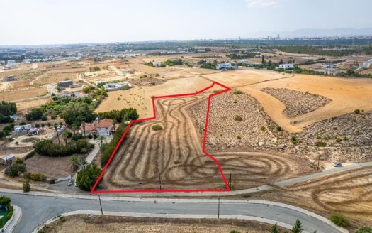 Shared residential field in Geri, Nicosia