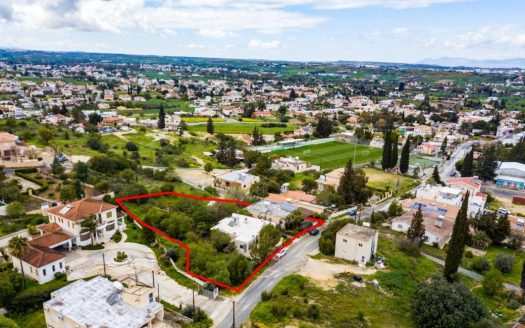 Shared residential field in Dali, Nicosia