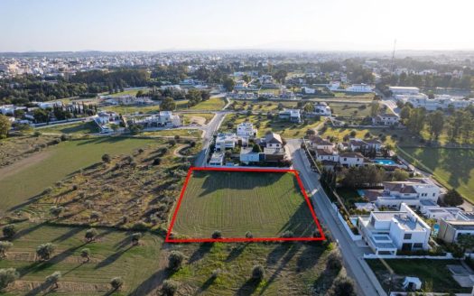 Shared residential field in Chryseleousa, Strovolos