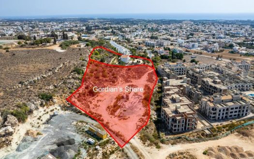 Shared residential field in Geroskipou, Paphos