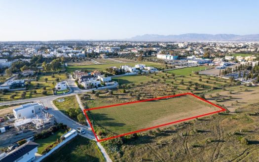 Shared residential field in Chryseleousa, Strovolos