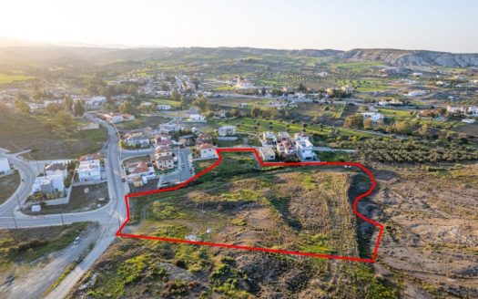 Shared residential field in Analiontas, Nicosia