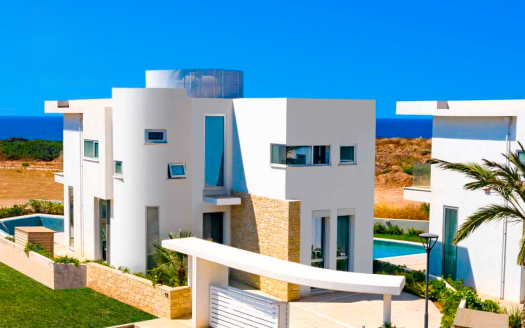 Paphos Property Four Bedroom Villa in a Gated Complex