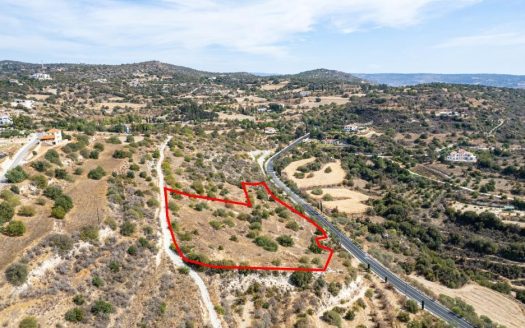 Residential field in Peristerona, Paphos