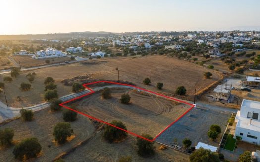 Residential field in Tseri, Nicosia