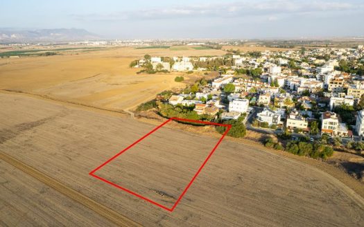 Residential field in Kaimakli, Nicosia