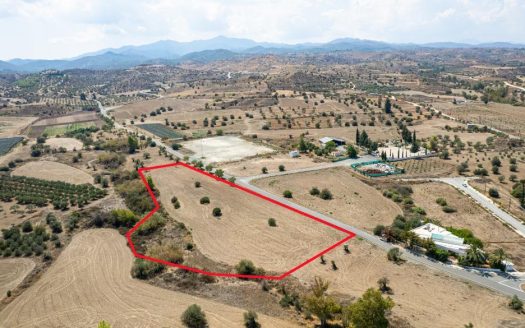 Residential field in Analiontas, Nicosia