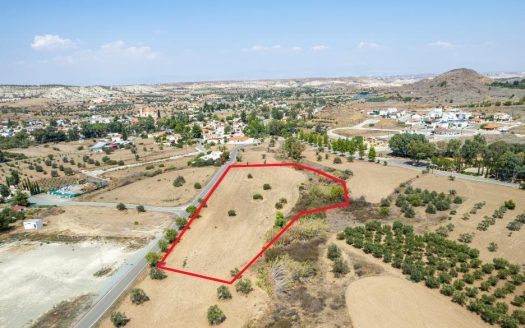 Residential field in Analiontas, Nicosia