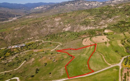 Residential field in Kelokedara, Paphos