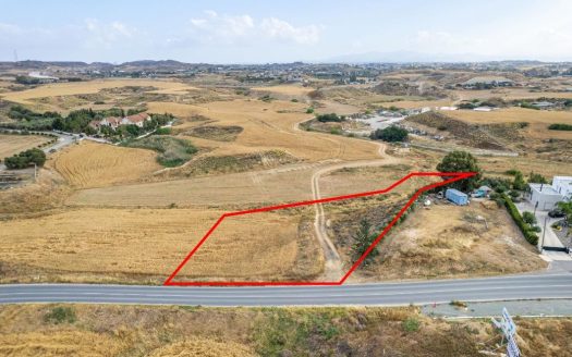 Residential field in Lakatamia, Nicosia