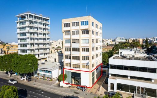 Shop with mezzanine in Agios Antonios, Nicosia