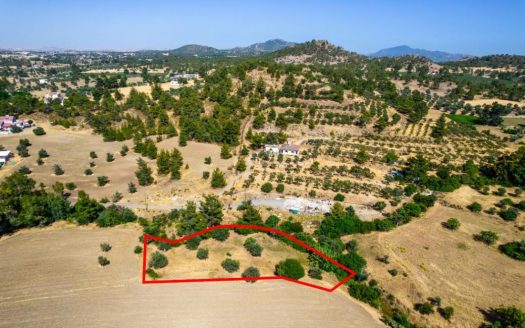 Residential field in Lythrodontas, Nicosia