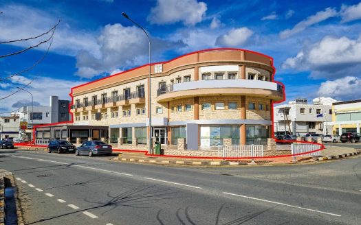 Shared mixed-use building in Deryneia, Famagusta
