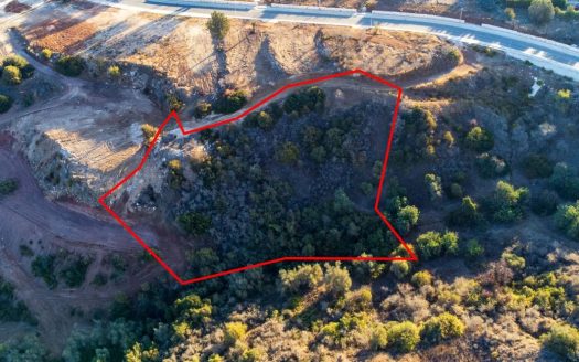 Residential field in Neo Chorio, Paphos