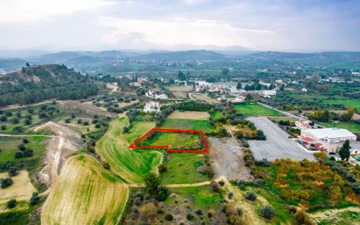 Residential field in Pera, Nicosia