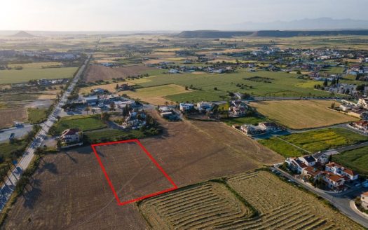 Shared residential field in Athienou, Larnaca