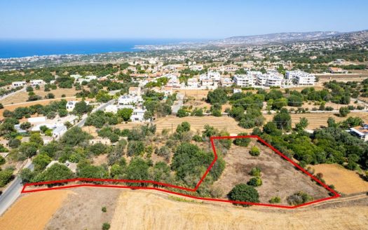 Residential field in Tremithousa, Paphos