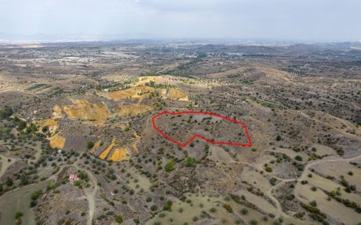 Field in Kapedes, Nicosia