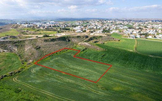 Residential field in Dali, Nicosia