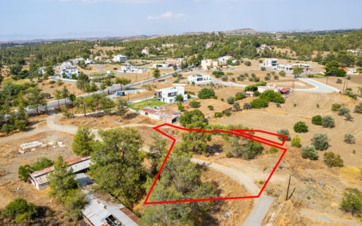 Residential field in Lythrodontas, Nicosia